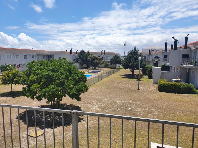 2 Bedroom Property for Sale in Middedorp Western Cape